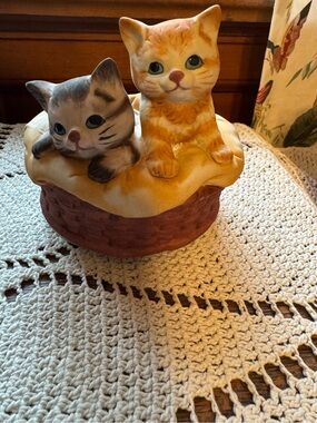 Chadwick 1984 Cats Kittens In A Basket Music Box Works 4x4